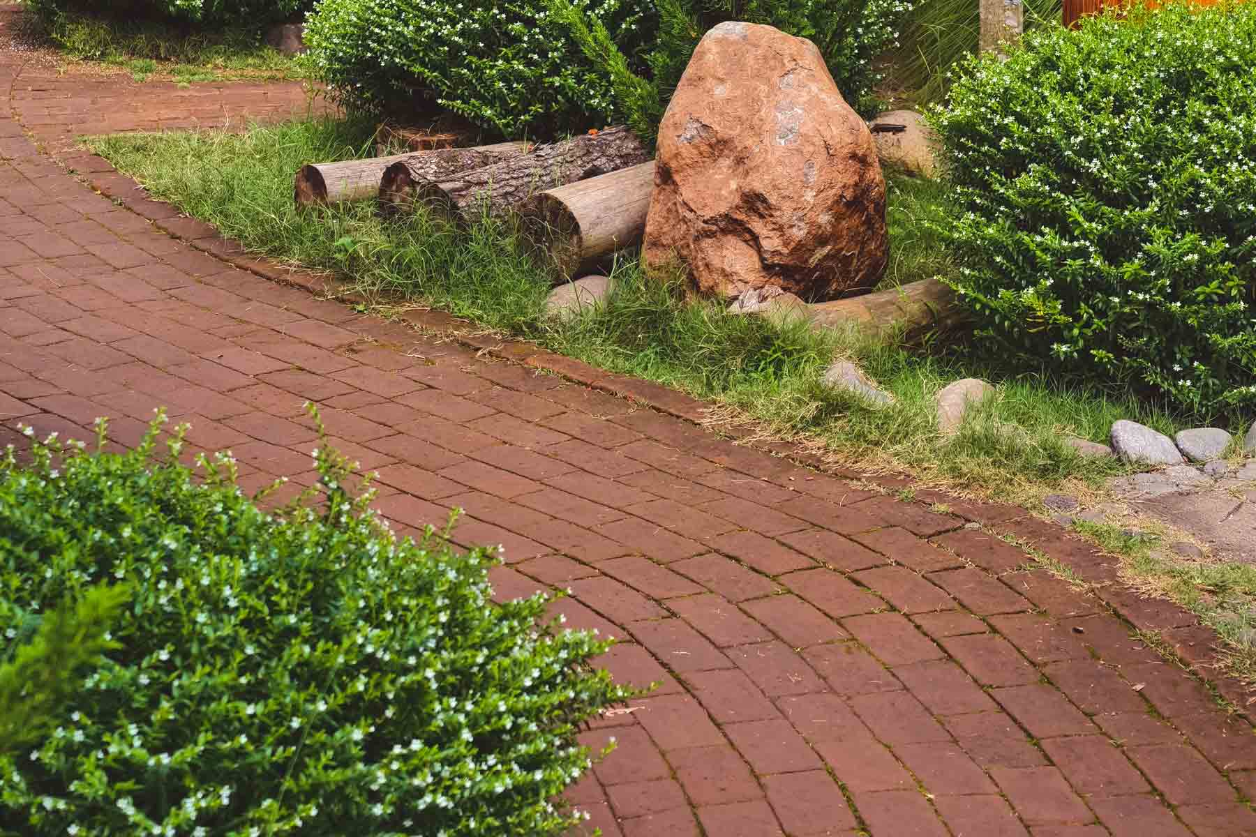 How Much Does a Brick Walkway Cost? (2025)