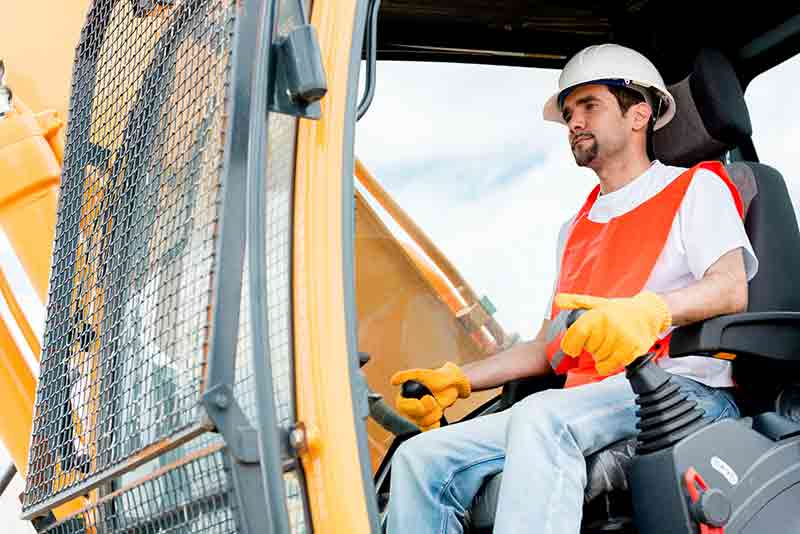 How to become an excavator operator