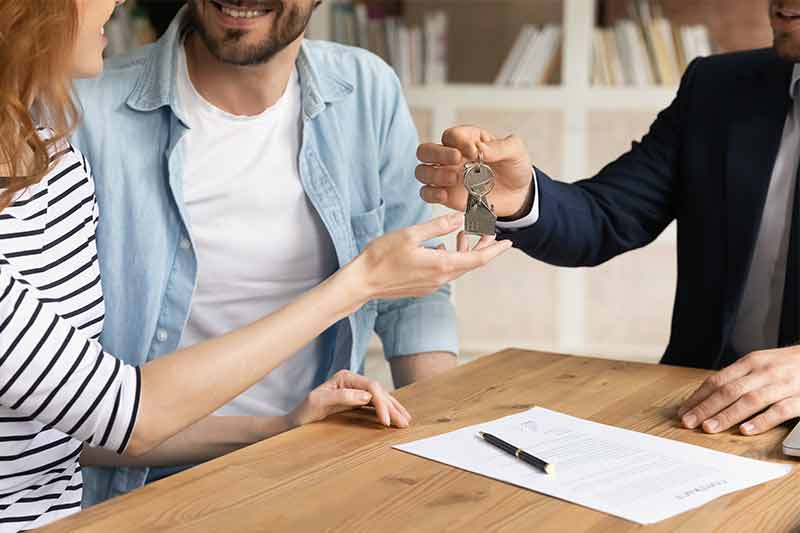 How to become a property manager