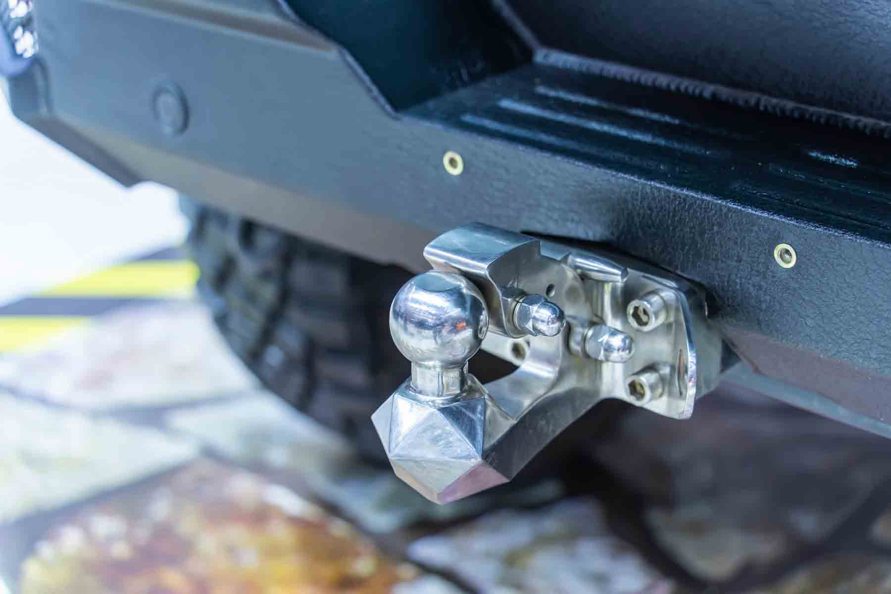 https://static.homeguide.com/assets/images/content/homeguide-trailer-hitch-installed-on-back-of-pickup-truck.jpg